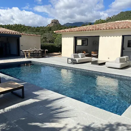 De 4 Chambres Avec Piscine Privee Jardin Clos Et Wifi A A 5 Km De La Plage *
